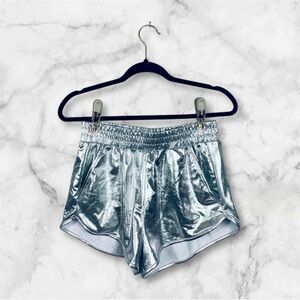 5 for $25 Makarthy Silver metallic high rise shorts size medium